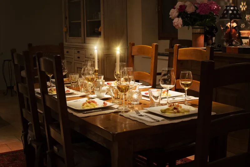 A Calendar of Consideration: Timing Your Companionship Bookings With the Seasons